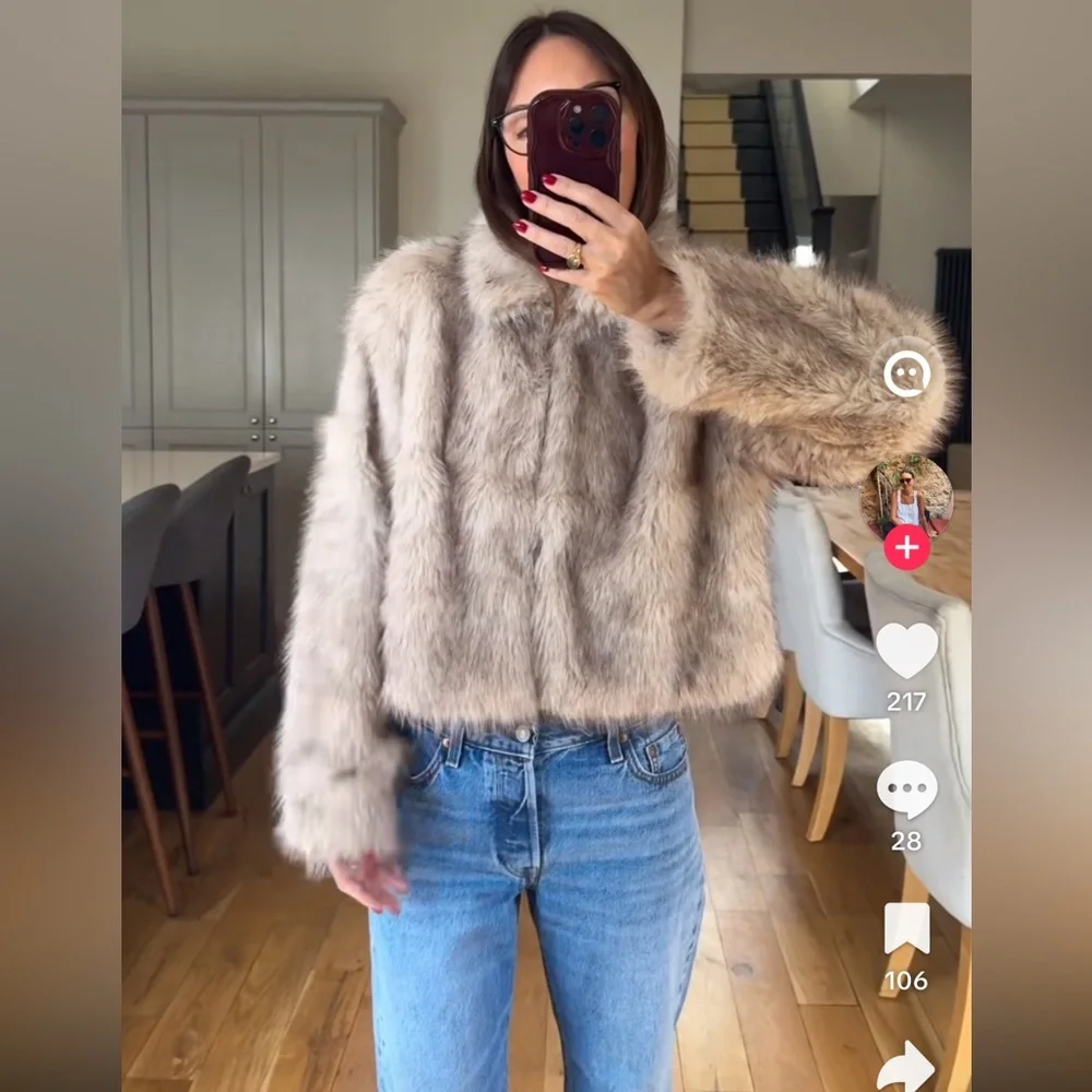 NWT H&M Cream Faux Fur Jacket - Picture 4 of 13